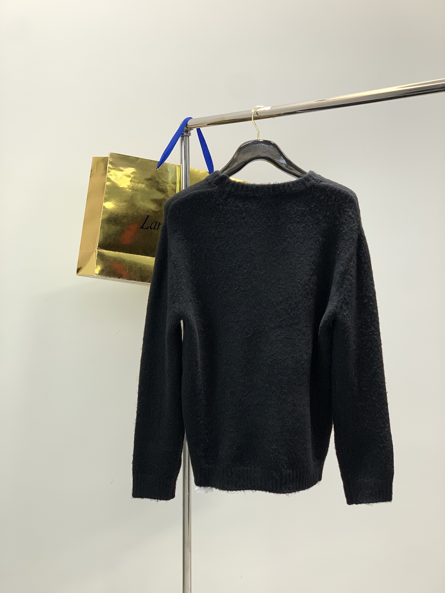 ，ami，2025冬季最新品，专柜同步有售，原单狠货，休闲时尚圆领羊毛🐏毛衣，进口原版面料，顶级刺绣🪡工