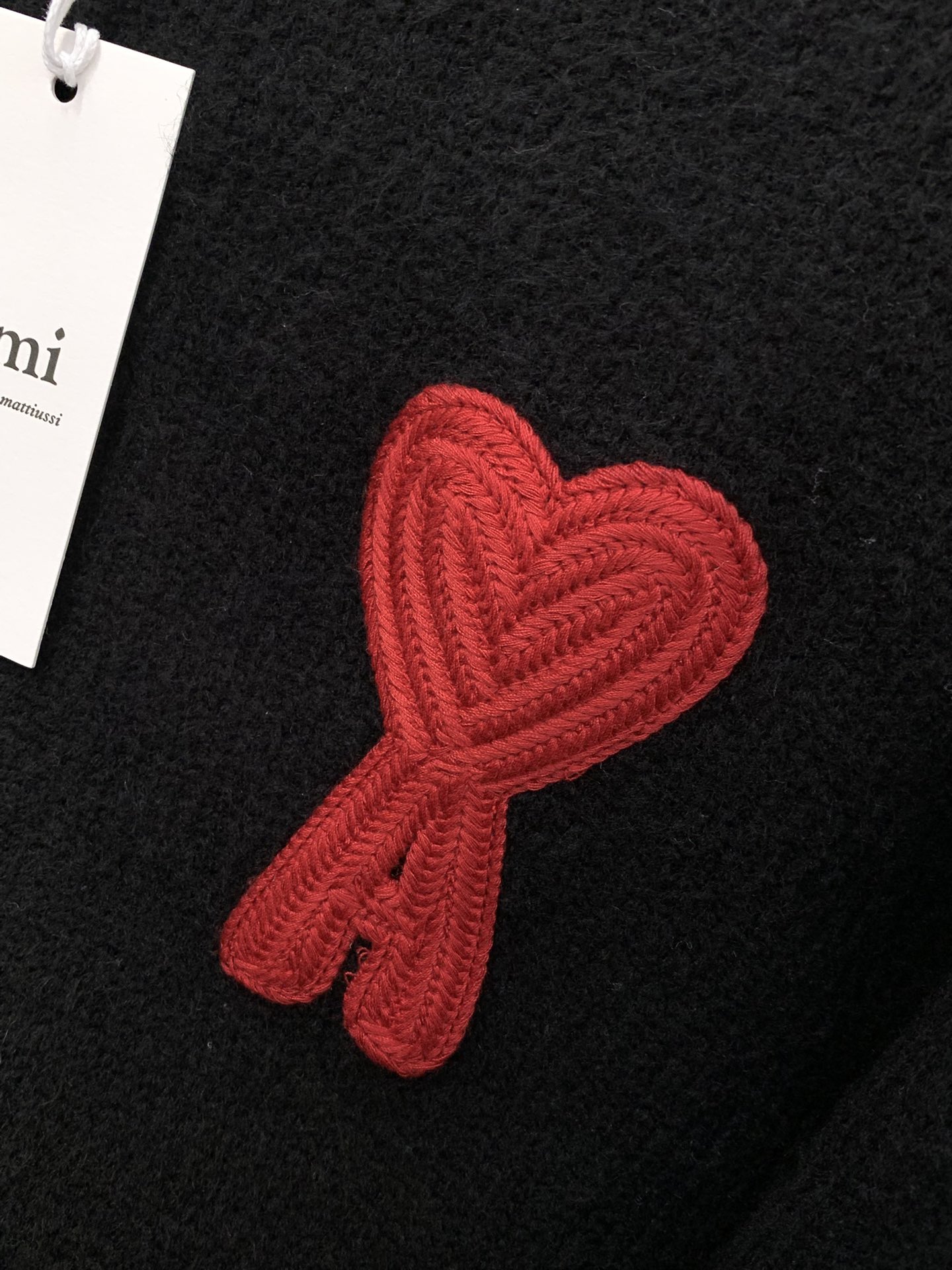 ，ami，2025冬季最新品，专柜同步有售，原单狠货，休闲时尚圆领羊毛🐏毛衣，进口原版面料，顶级刺绣🪡工