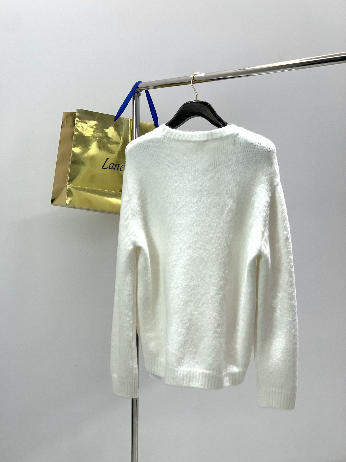 ，ami，2025冬季最新品，专柜同步有售，原单狠货，休闲时尚圆领羊毛🐏毛衣，进口原版面料，顶级刺绣🪡工