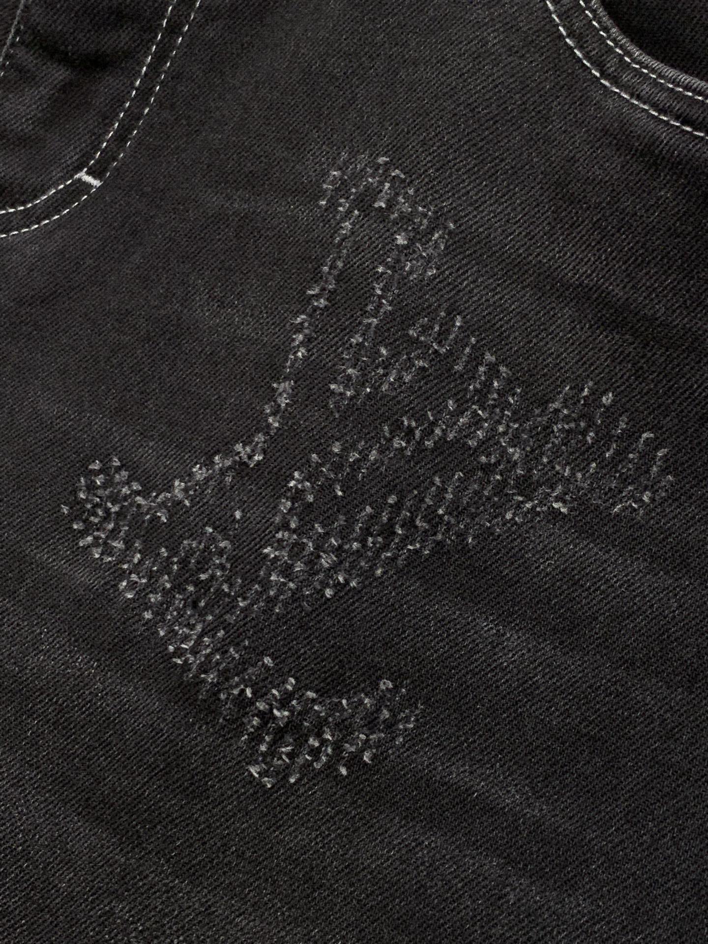 ，LouisVuitton 路易威登，2025秋季最新款，专柜同步有售，原单狠货，时尚休闲水洗牛仔裤，上