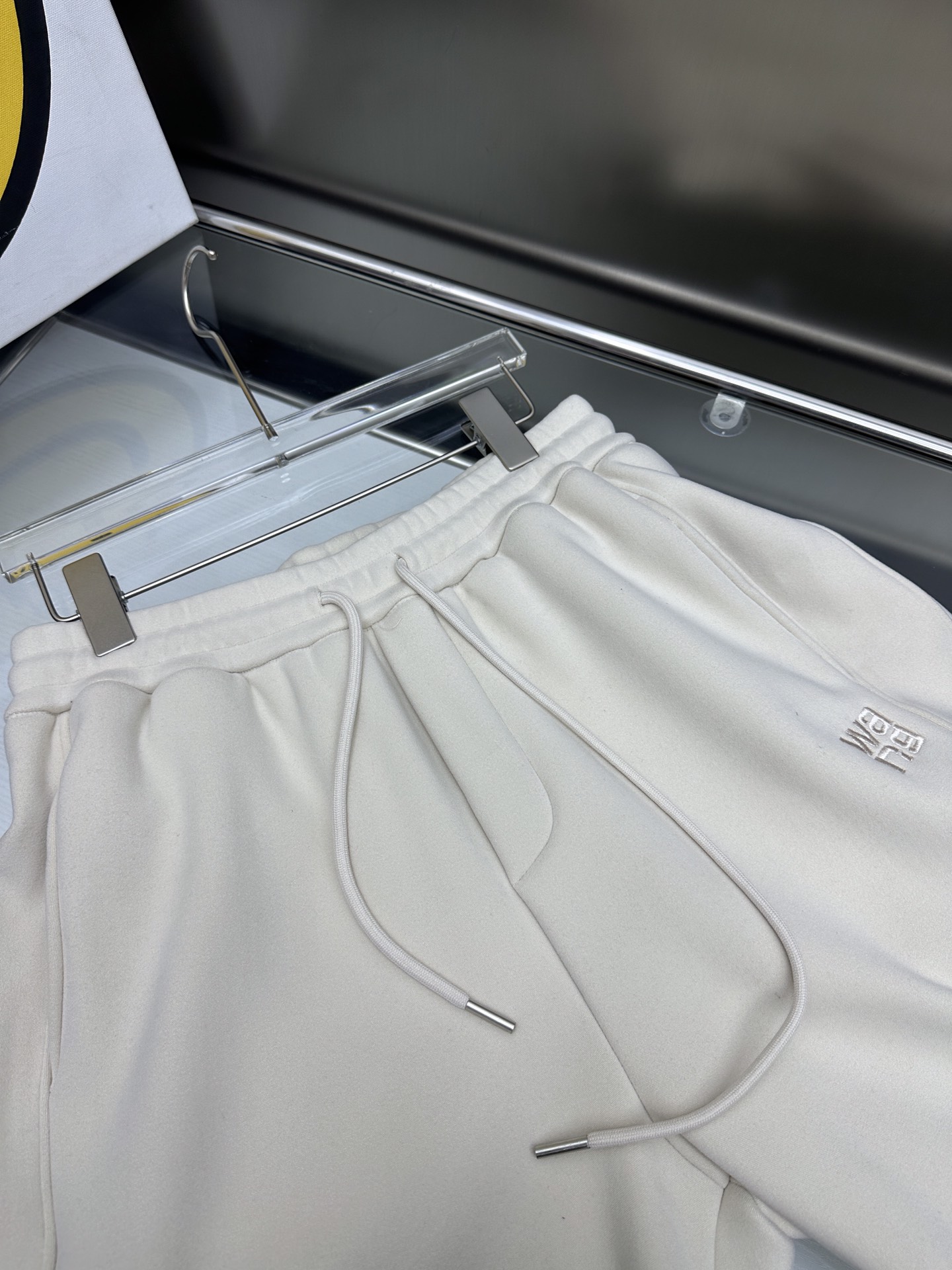 _dcK9siiySukCApjaAMF_oJ0MQEEjQALyB1_ZONw