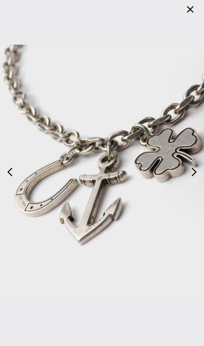 】PRADA 普拉达 项链 爆款新品 精致耐看 华丽登场，整体细节非常令人惊喜，典雅而时尚，突显法式高雅