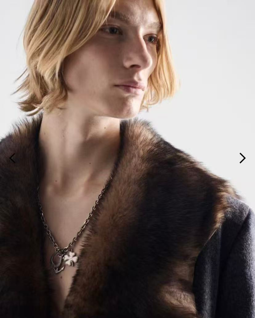 】PRADA 普拉达 项链 爆款新品 精致耐看 华丽登场，整体细节非常令人惊喜，典雅而时尚，突显法式高雅