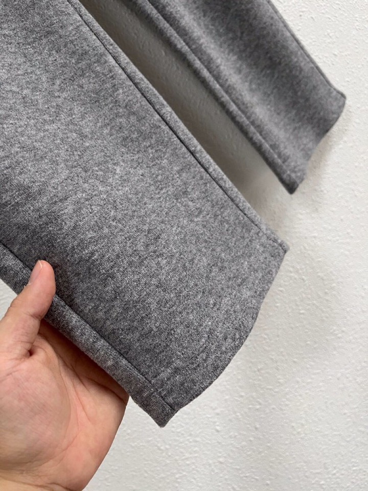 Loro Piana 诺悠翩雅lP🆕 秋冬 保暖有型高密度毛巾面混纺松紧腰直脚休闲裤 经典百搭 标志刺绣