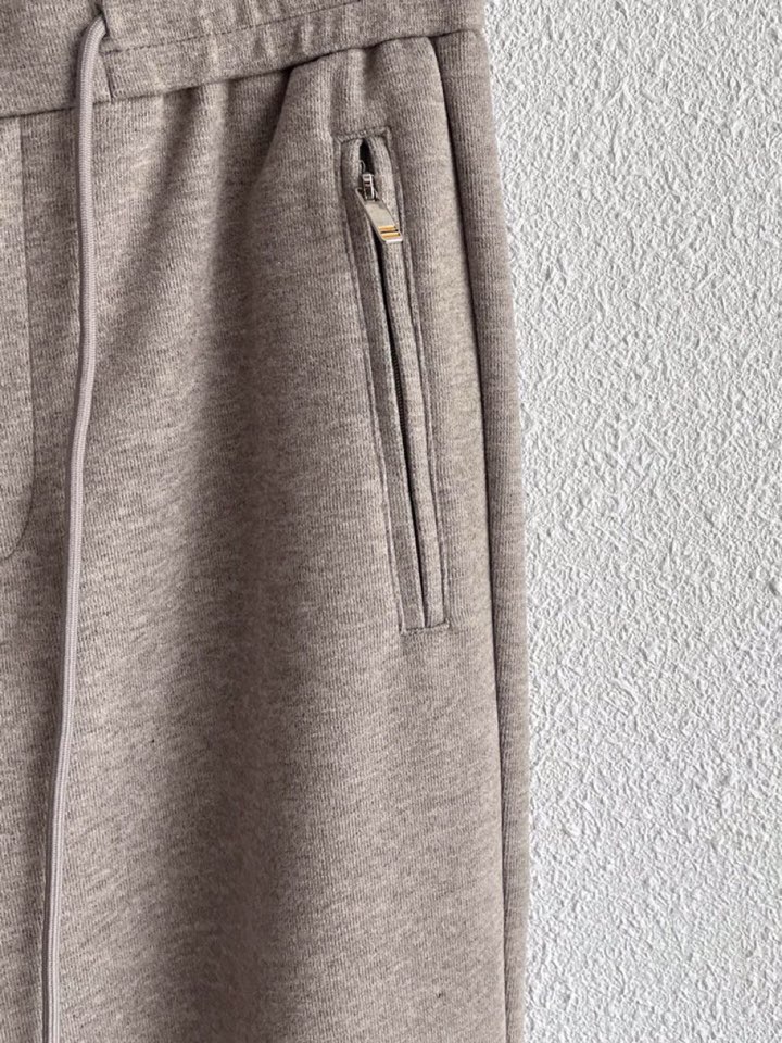 Ermenegildo Zegna 杰尼亚秋冬新款男士直筒运动裤休闲裤，羊绒羊毛混纺面料休闲裤、三标齐、