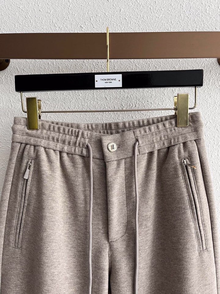 Ermenegildo Zegna 杰尼亚秋冬新款男士直筒运动裤休闲裤，羊绒羊毛混纺面料休闲裤、三标齐、