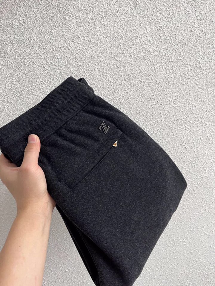 Ermenegildo Zegna 杰尼亚秋冬新款男士直筒运动裤，羊绒羊毛混纺面料休闲裤、三标齐、松紧腰