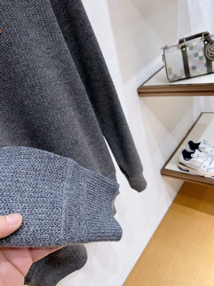 Loro Piana 诺悠翩雅 lP🆕秋冬新款老钱风 高端羊毛混纺翻领毛衣 三色\n码数：M-3xl(4