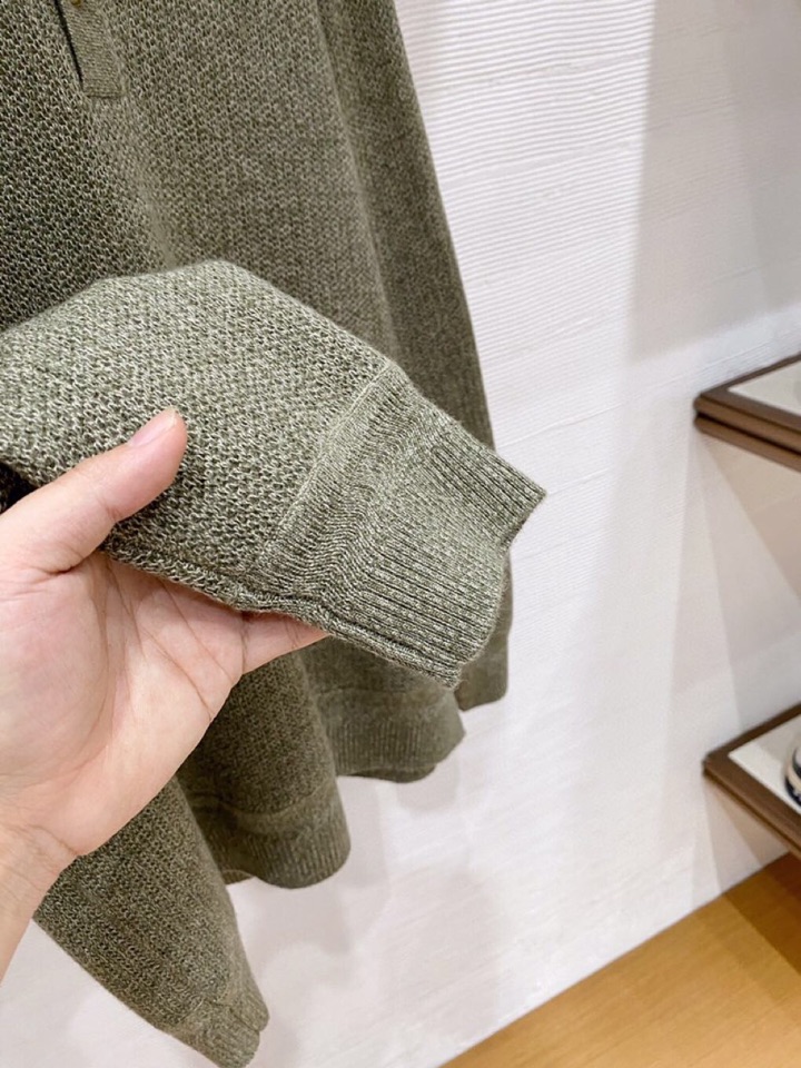 Loro Piana 诺悠翩雅 lP🆕秋冬新款老钱风 高端羊毛混纺翻领毛衣 三色\n码数：M-3xl(4