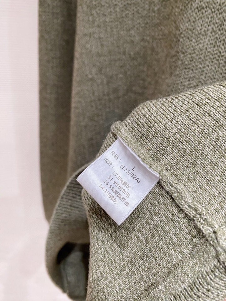 Loro Piana 诺悠翩雅 lP🆕秋冬新款老钱风 高端羊毛混纺翻领毛衣 三色\n码数：M-3xl(4