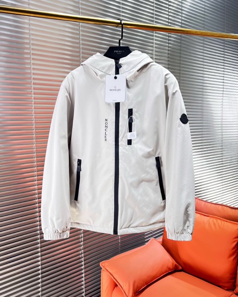 Moncler 蒙口2025秋冬棉服夹克外套，定制原版logo五金，精致工艺面料，顶级元素融合打造，潮男