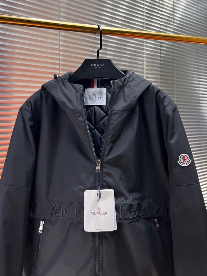 Moncler 蒙口2025秋冬棉服夹克外套，定制原版logo五金，精致工艺面料，顶级元素融合打造，潮男
