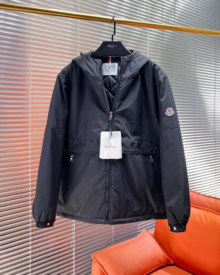 Moncler 蒙口2025秋冬棉服夹克外套，定制原版logo五金，精致工艺面料，顶级元素融合打造，潮男
