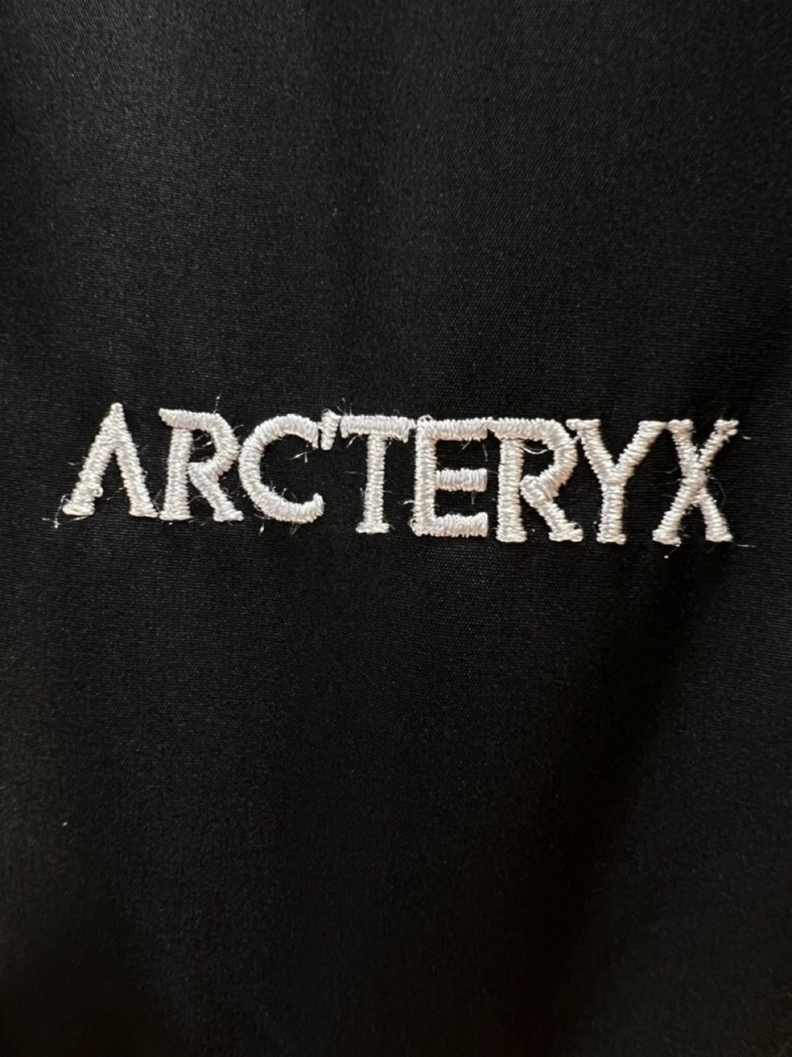 (Arcteryx）始祖鸟2025秋冬棉服夹克外套，定制原版logo五金，精致工艺面料，顶级元素融合打造