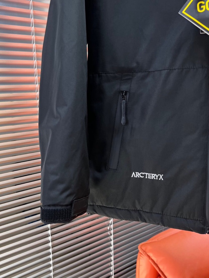 (Arcteryx）始祖鸟2025秋冬棉服夹克外套，定制原版logo五金，精致工艺面料，顶级元素融合打造