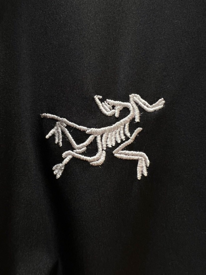 (Arcteryx）始祖鸟2025秋冬棉服夹克外套，定制原版logo五金，精致工艺面料，顶级元素融合打造