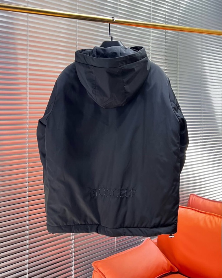 Moncler 蒙口2025秋冬棉服夹克外套，定制原版logo五金，精致工艺面料，顶级元素融合打造，潮男