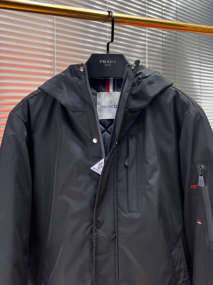 Moncler 蒙口2025秋冬棉服夹克外套，定制原版logo五金，精致工艺面料，顶级元素融合打造，潮男