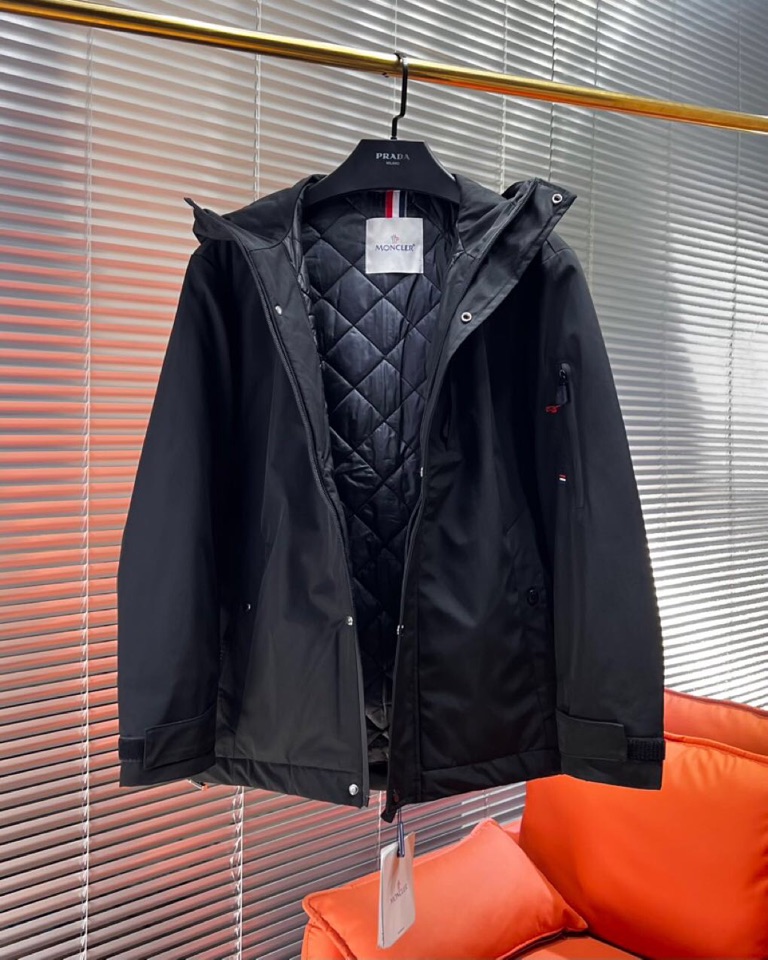 Moncler 蒙口2025秋冬棉服夹克外套，定制原版logo五金，精致工艺面料，顶级元素融合打造，潮男
