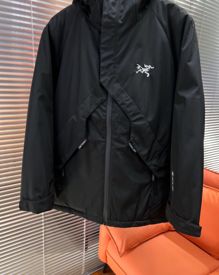 (Arcteryx）始祖鸟2025秋冬棉服夹克外套，定制原版logo五金，精致工艺面料，顶级元素融合打造
