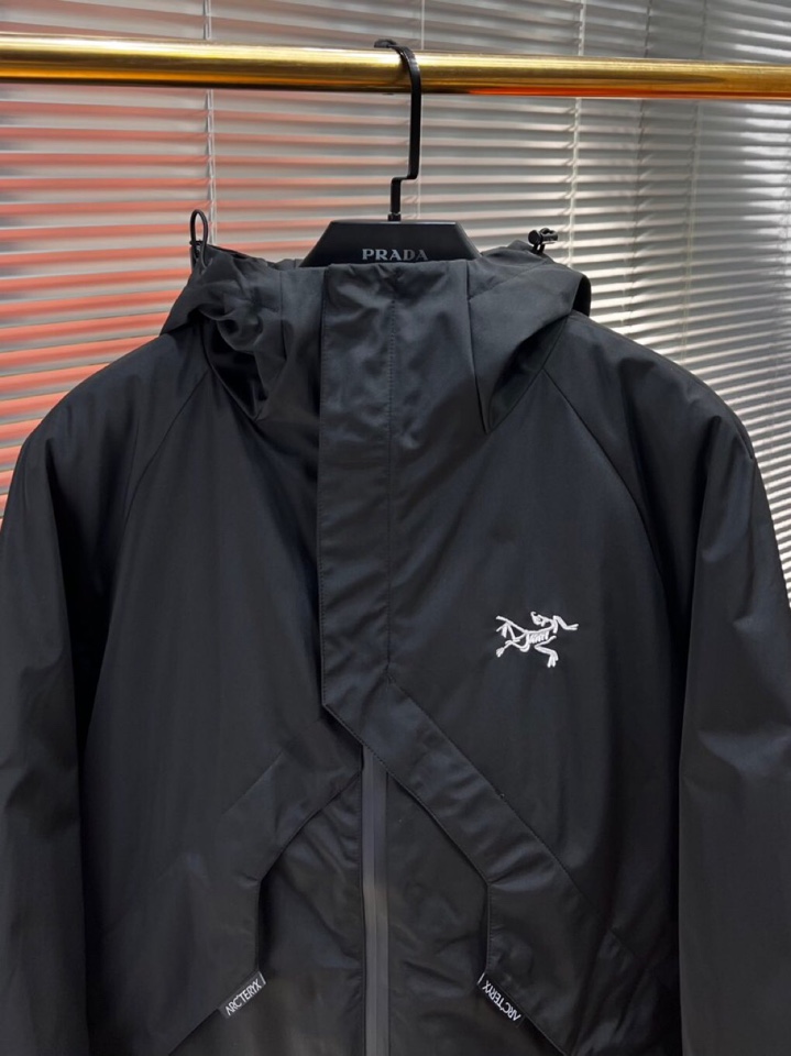 (Arcteryx）始祖鸟2025秋冬棉服夹克外套，定制原版logo五金，精致工艺面料，顶级元素融合打造