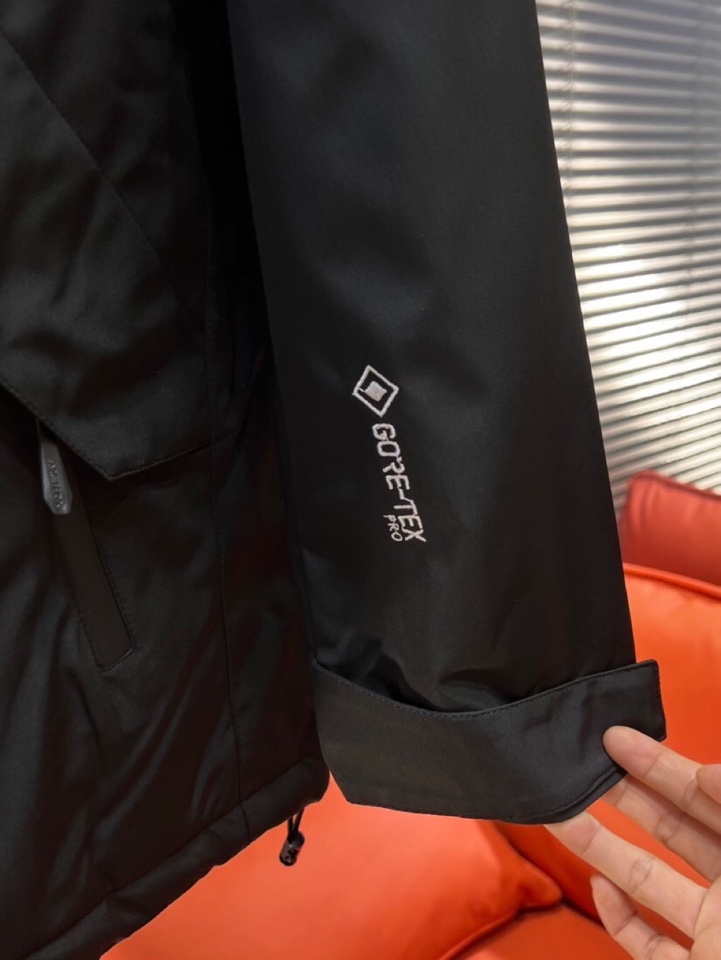 (Arcteryx）始祖鸟2025秋冬棉服夹克外套，定制原版logo五金，精致工艺面料，顶级元素融合打造