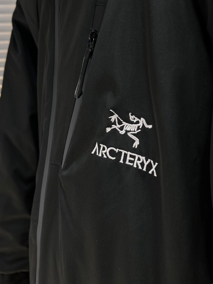 (Arcteryx）始祖鸟2025秋冬棉服夹克外套，定制原版logo五金，精致工艺面料，顶级元素融合打造