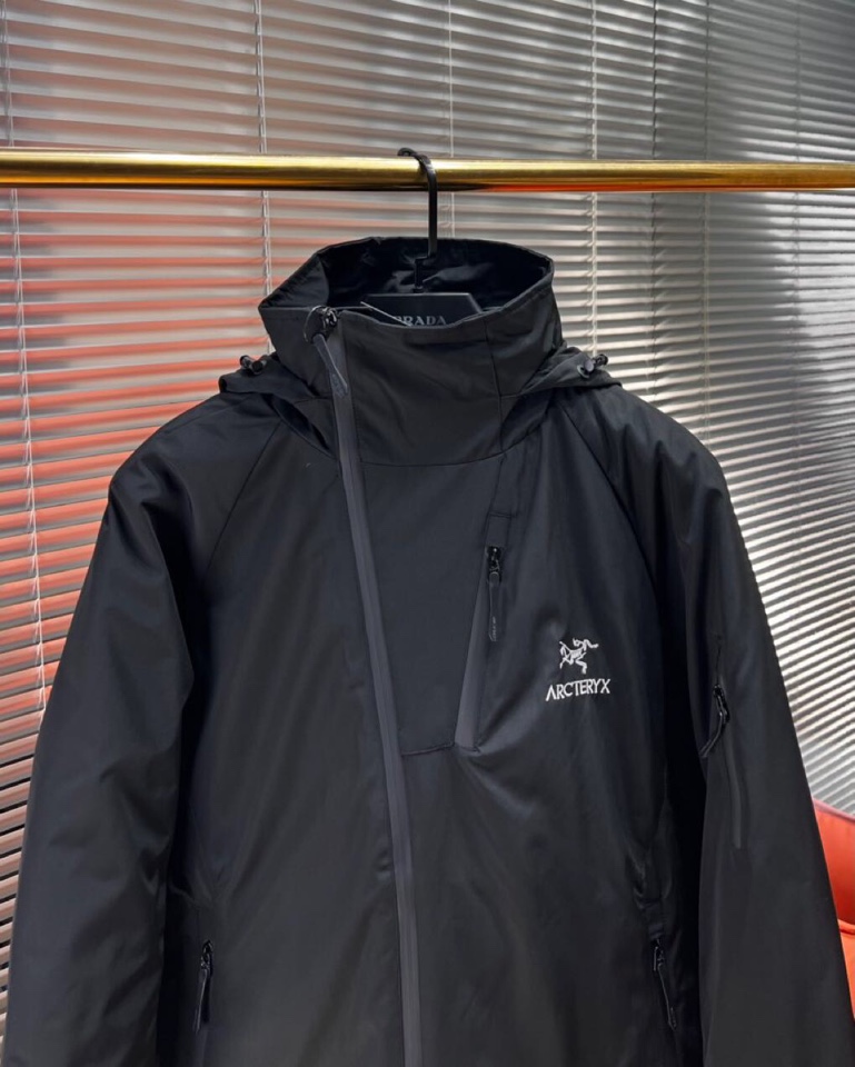 (Arcteryx）始祖鸟2025秋冬棉服夹克外套，定制原版logo五金，精致工艺面料，顶级元素融合打造