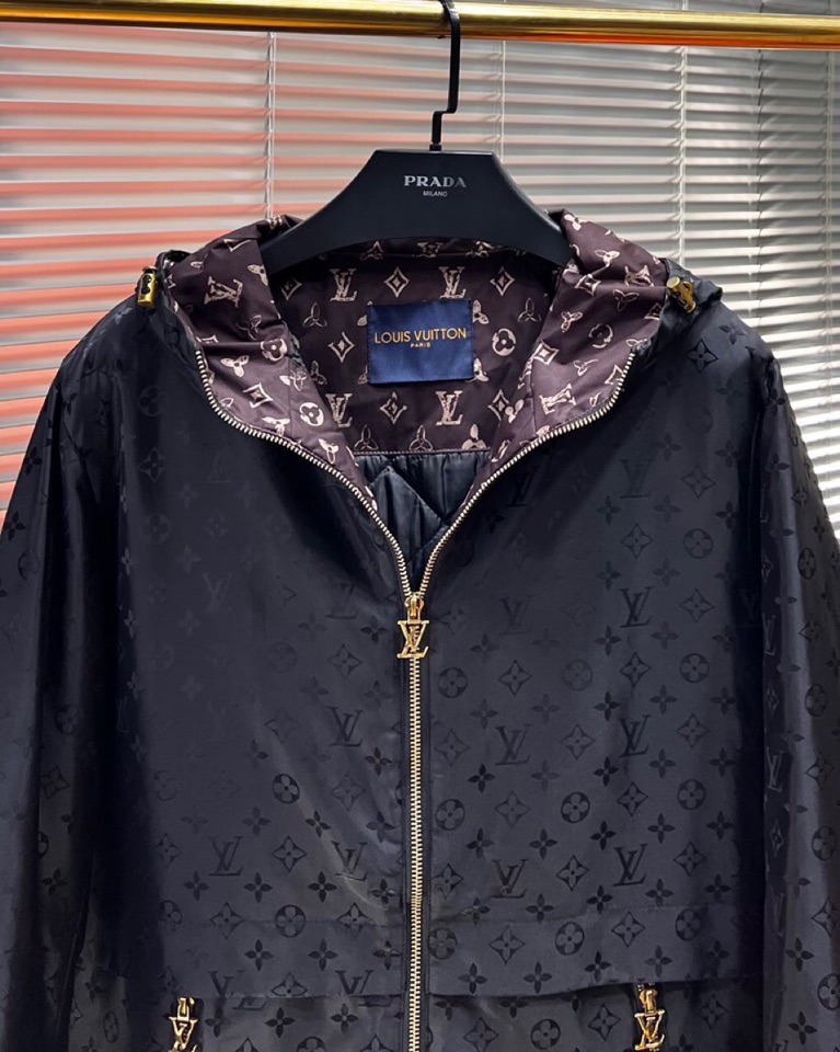 Gucci 古奇 2025秋冬棉服夹克外套，定制原版logo五金，精致工艺面料，顶级元素融合打造，潮男时