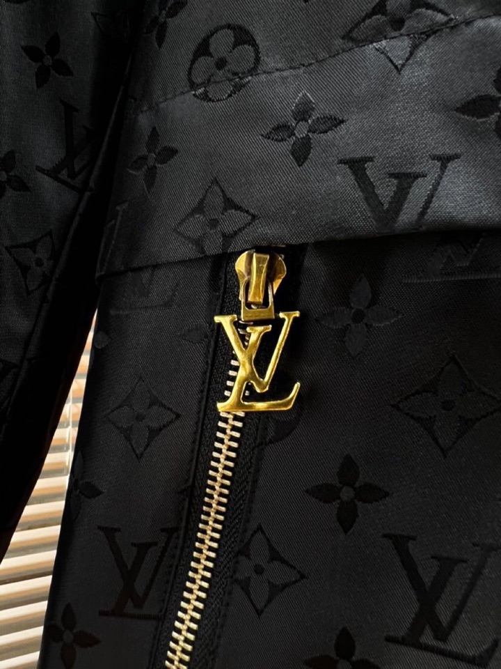 Gucci 古奇 2025秋冬棉服夹克外套，定制原版logo五金，精致工艺面料，顶级元素融合打造，潮男时