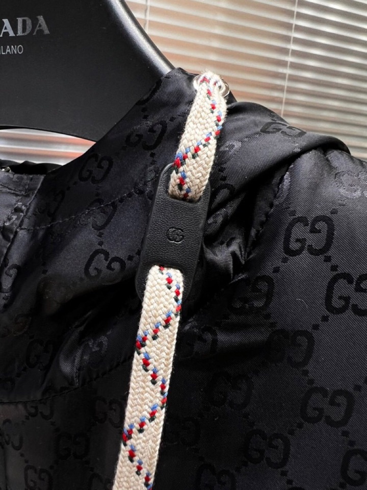 Gucci 古奇 2025秋冬棉服夹克外套，定制原版logo五金，精致工艺面料，顶级元素融合打造，潮男时