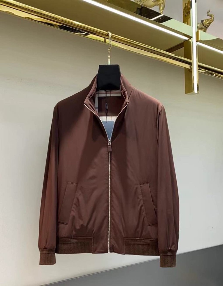 Loro Piana 诺悠翩雅lP🆕 秋冬补新款，爆款飞行员加棉立领夹克、三色齐发，简约大气上档次；面料