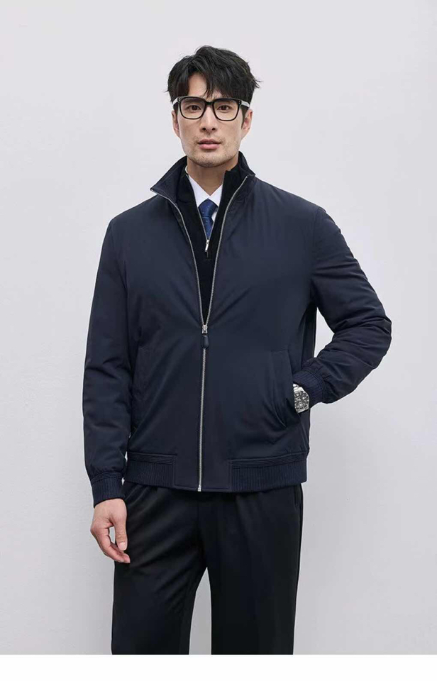 Loro Piana 诺悠翩雅lP🆕 秋冬补新款，爆款飞行员加棉立领夹克、三色齐发，简约大气上档次；面料