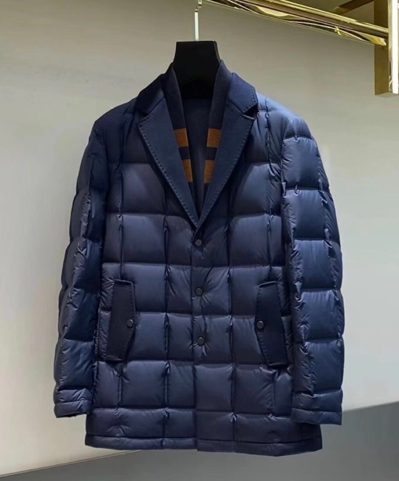 Ermenegildo Zegna 杰尼亚2025秋冬新款，新时尚可脱卸围巾款爆款羽绒服；保暖性好；二色