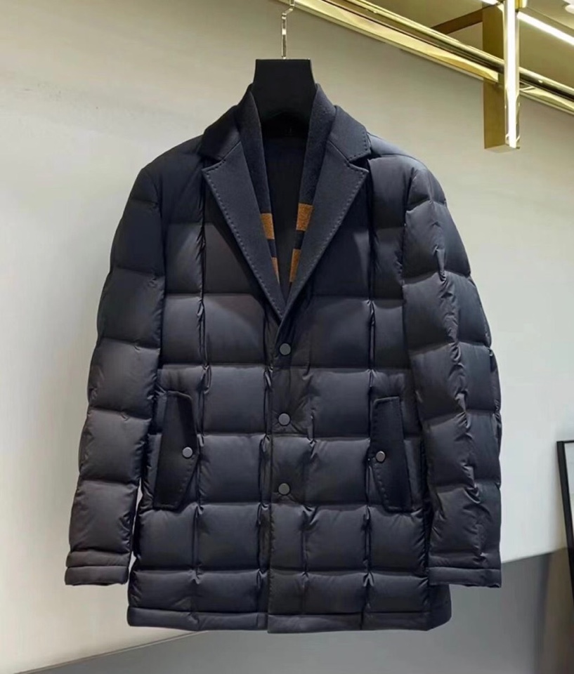 Ermenegildo Zegna 杰尼亚2025秋冬新款，新时尚可脱卸围巾款爆款羽绒服；保暖性好；二色
