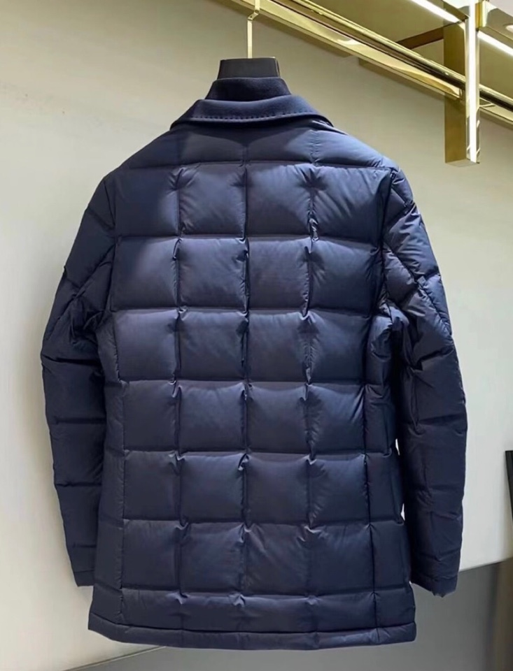 Ermenegildo Zegna 杰尼亚2025秋冬新款，新时尚可脱卸围巾款爆款羽绒服；保暖性好；二色