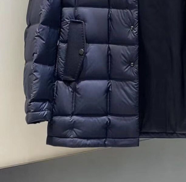 Ermenegildo Zegna 杰尼亚2025秋冬新款，新时尚可脱卸围巾款爆款羽绒服；保暖性好；二色