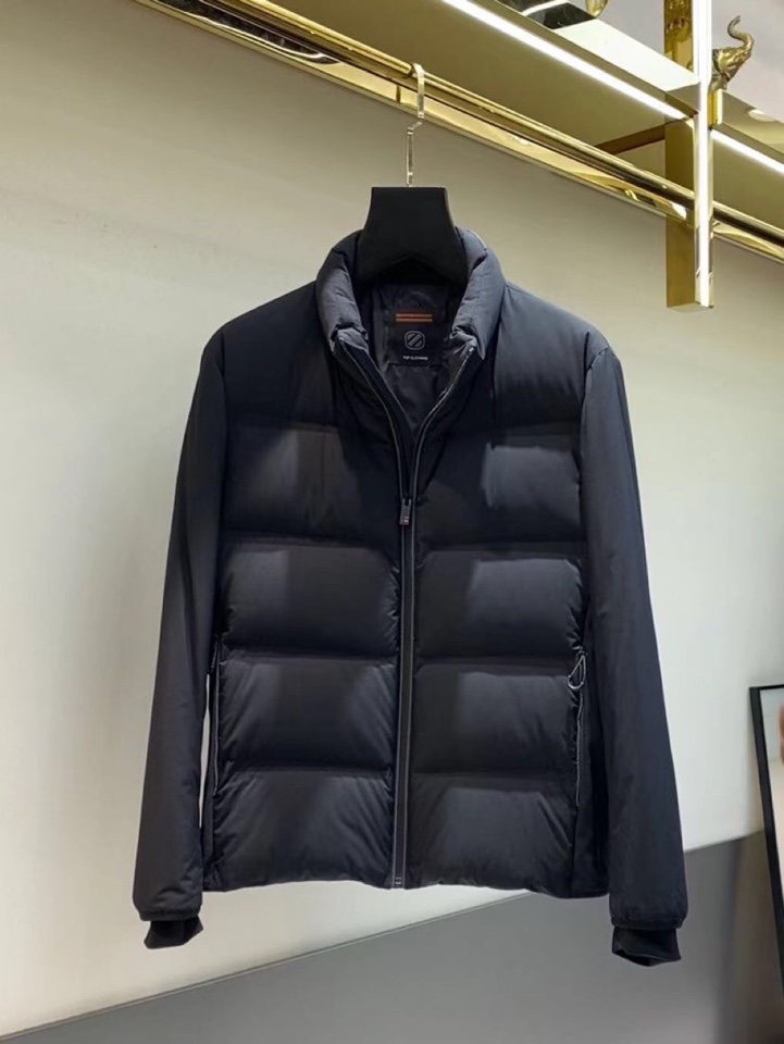 Ermenegildo Zegna 杰尼亚2025秋冬新款爆款立领羽绒服；保暖性好；二色齐发；新国标90