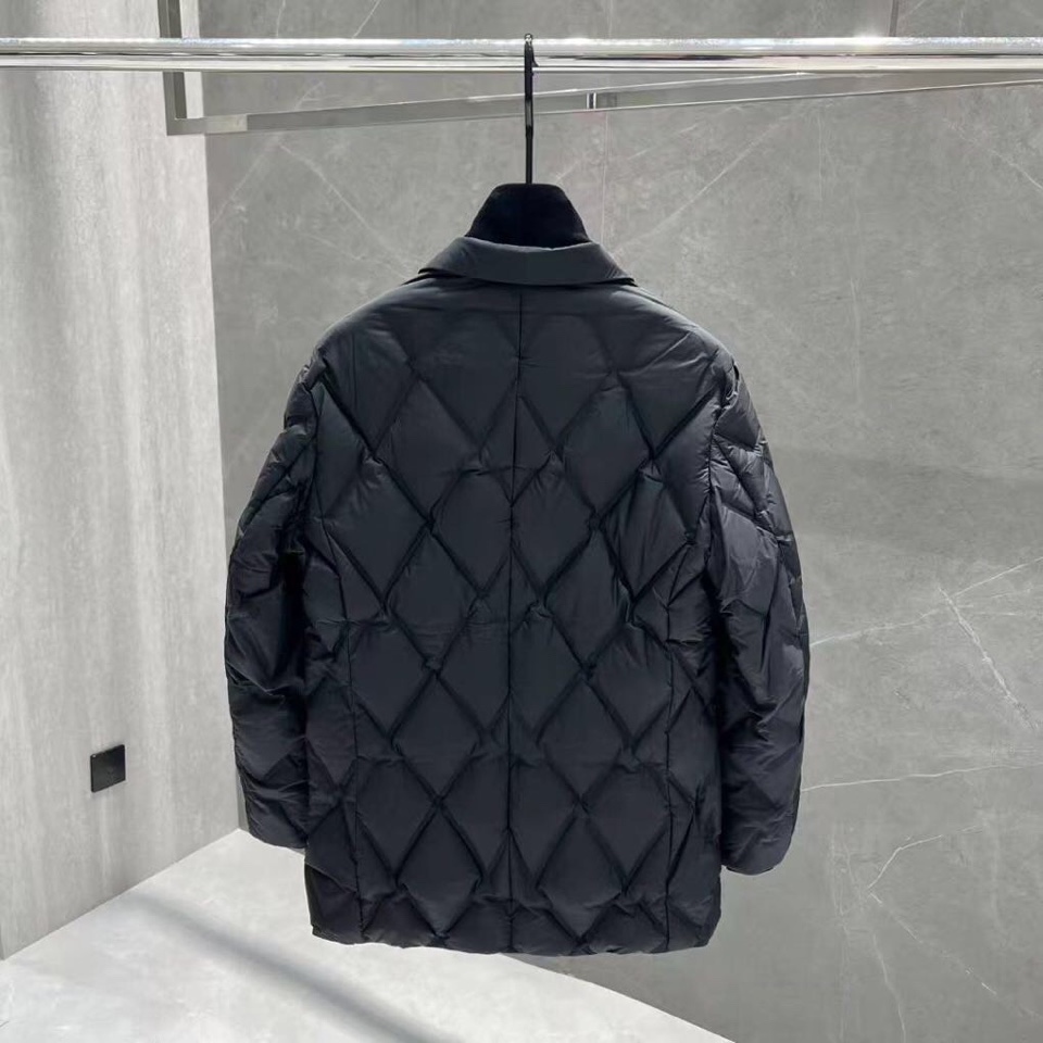 Ermenegildo Zegna 杰尼亚2025秋冬新款新时尚可脱卸围巾款爆款羽绒服；保暖性好；单色齐