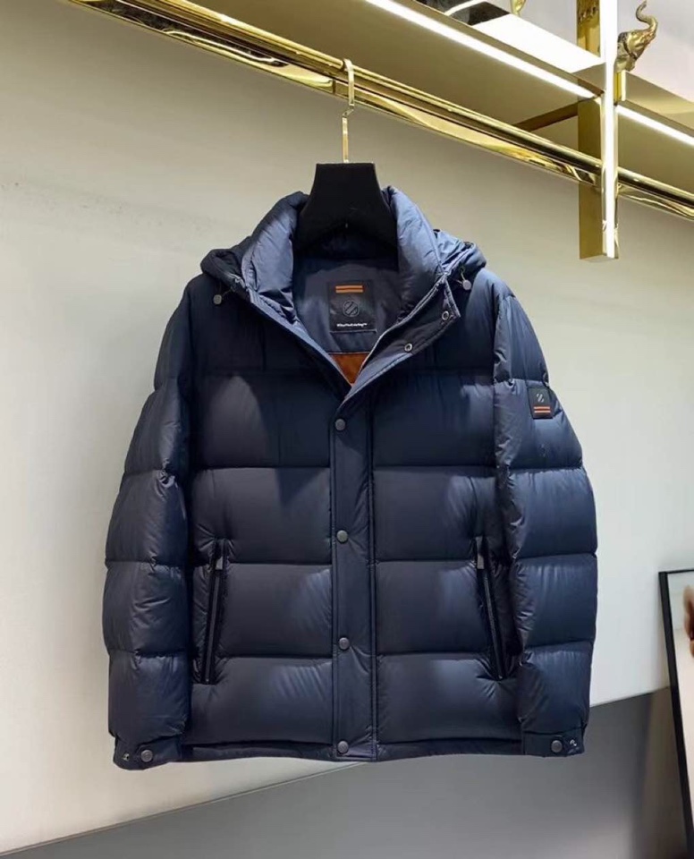 Ermenegildo Zegna 杰尼亚2025秋冬新款，四色齐发；高克重充绒量；零下二十度都可穿；新