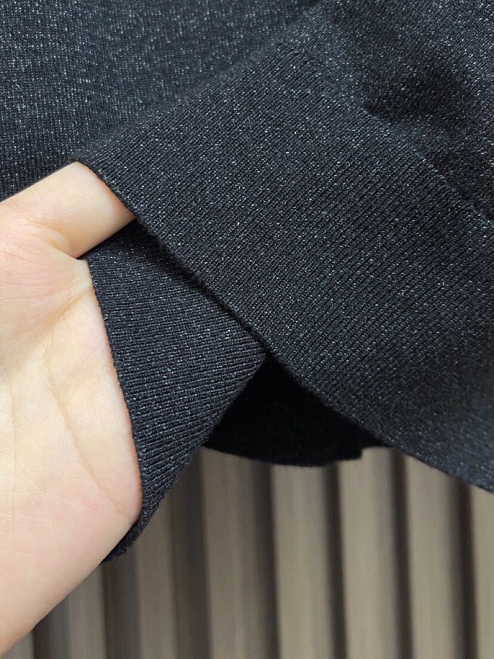 Brioni布莱奥尼 秋冬新品翻领毛衣长袖羊毛衫，作为年度最是经典单品，经过设计重新演绎，质感绝佳，手感