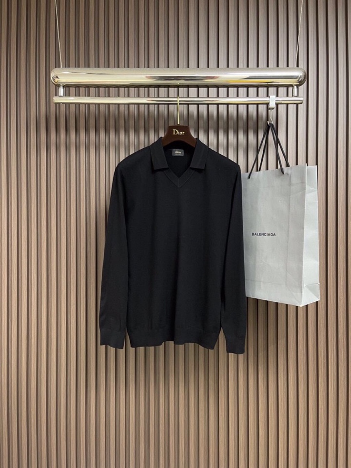 Brioni布莱奥尼 秋冬新品翻领毛衣长袖羊毛衫，作为年度最是经典单品，经过设计重新演绎，质感绝佳，手感