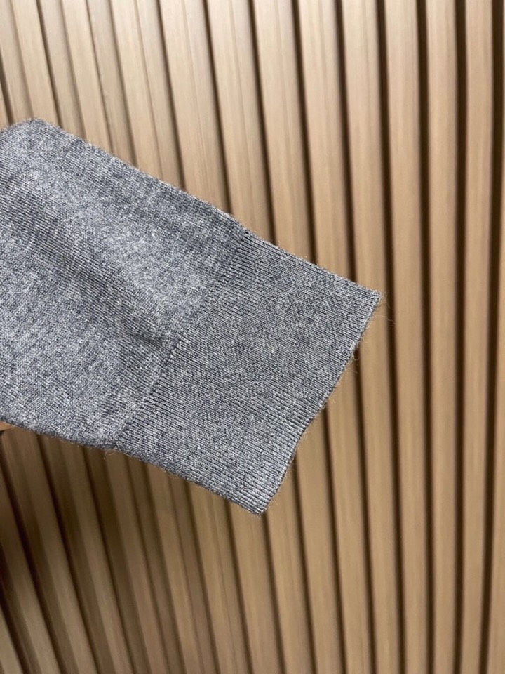 kiton 奇顿半拉链翻领毛衣针织衫，精选优质美利奴羊毛，轻盈蓬松却比普通羊毛更保暖，室内外自由切换，告