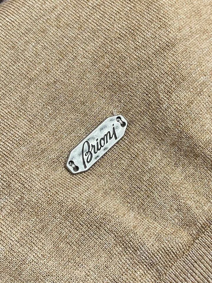 Brioni 2025SS圆领针织长袖圆领毛衣，高端奢华且白金级的一款经典基础款针织。通体的设计完美融合