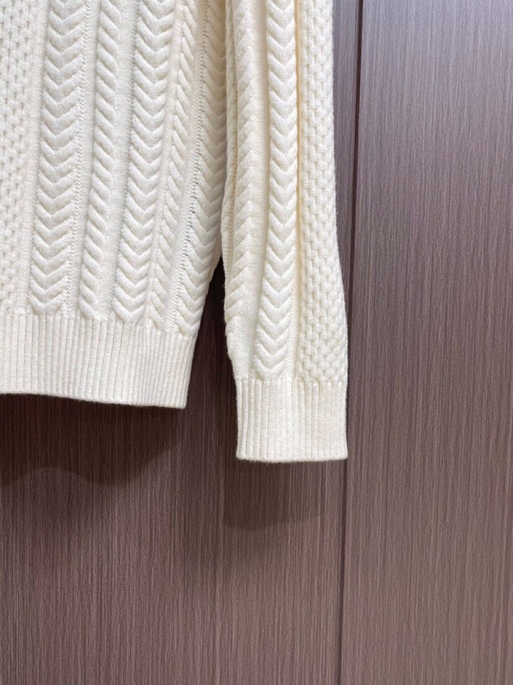 Loro Piana 诺悠翩雅lP🆕 秋冬新款半拉练针织毛衣，经典设计感与颜值爆棚的外套，品质更是无法挑