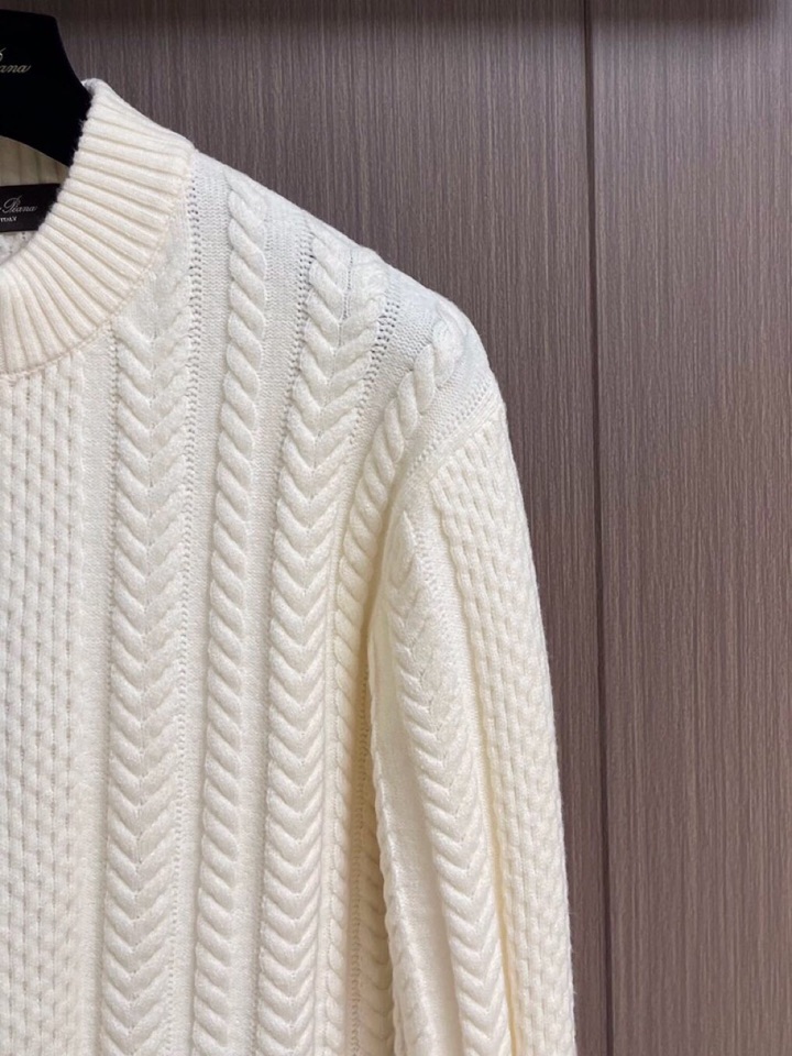 Loro Piana 诺悠翩雅lP🆕 秋冬新款半拉练针织毛衣，经典设计感与颜值爆棚的外套，品质更是无法挑