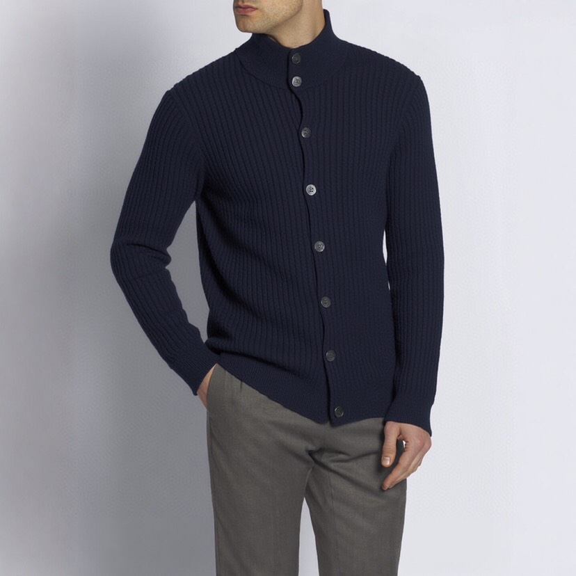 Brioni 2025SS翻领针织长袖开衫毛衣，高端奢华且白金级的一款经典基础款针织。通体的设计完美融合