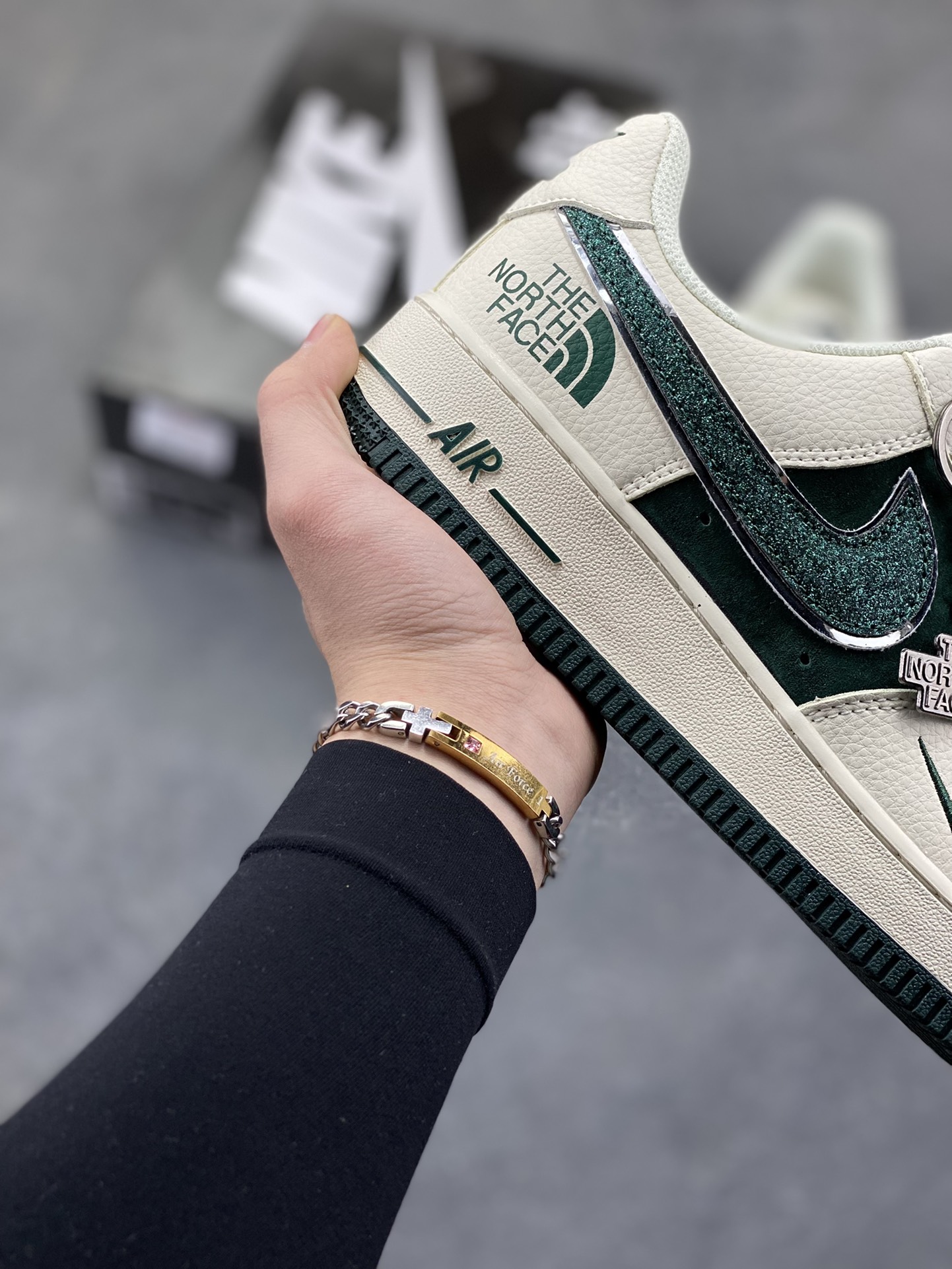图片[6]-NIke Air Force 1 ‘07 Low 空军一号低帮 运动鞋 休闲鞋 折边针车 工艺难度大 原楦头原纸板 原装鞋盒 定制五金配件 内置全掌气垫 原厂鞋底 货号：QY6816-528 尺码：36 36.5 37.5 38 38.5 39 40 40.5 41 42 42.5 43 44 44.5 45-选品中心