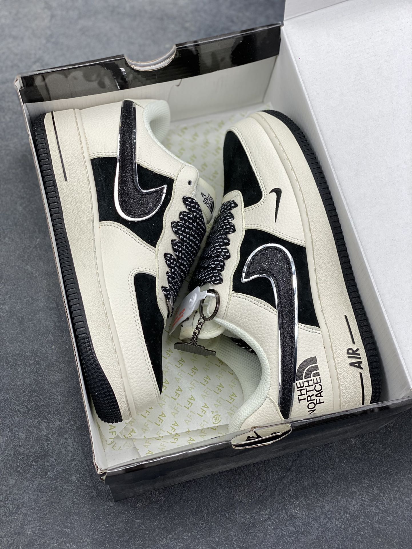 图片[9]-NIke Air Force 1 ‘07 Low 空军一号低帮 运动鞋 休闲鞋 折边针车 工艺难度大 原楦头原纸板 原装鞋盒 定制五金配件 内置全掌气垫 原厂鞋底 货号：QY6818-523 尺码：36 36.5 37.5 38 38.5 39 40 40.5 41 42 42.5 43 44 44.5 45-选品中心