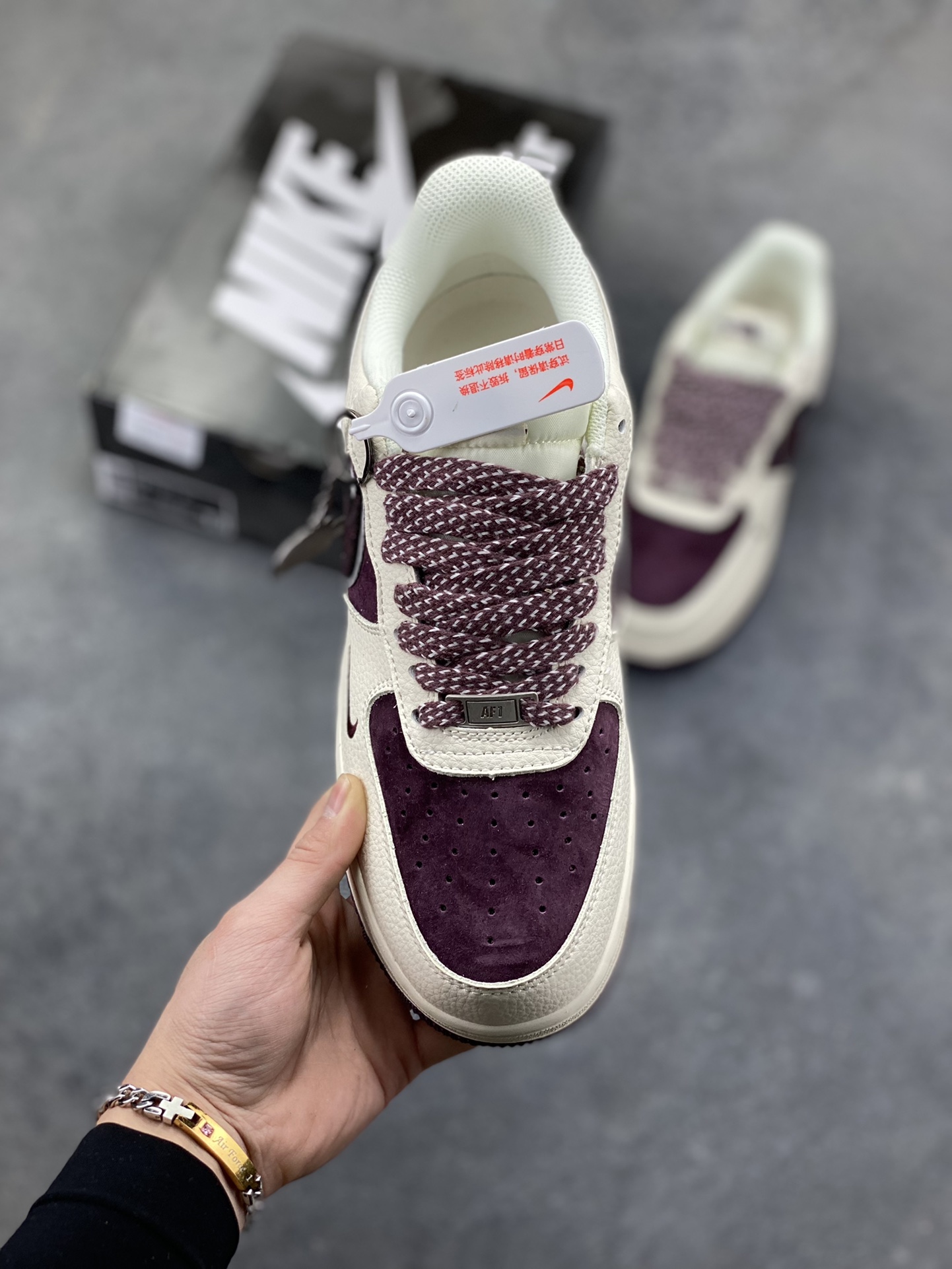 图片[2]-NIke Air Force 1 ‘07 Low 空军一号低帮 运动鞋 休闲鞋 折边针车 工艺难度大 原楦头原纸板 原装鞋盒 定制五金配件 内置全掌气垫 原厂鞋底 货号：QY6818-535 尺码：36 36.5 37.5 38 38.5 39 40 40.5 41 42 42.5 43 44 44.5 45-选品中心